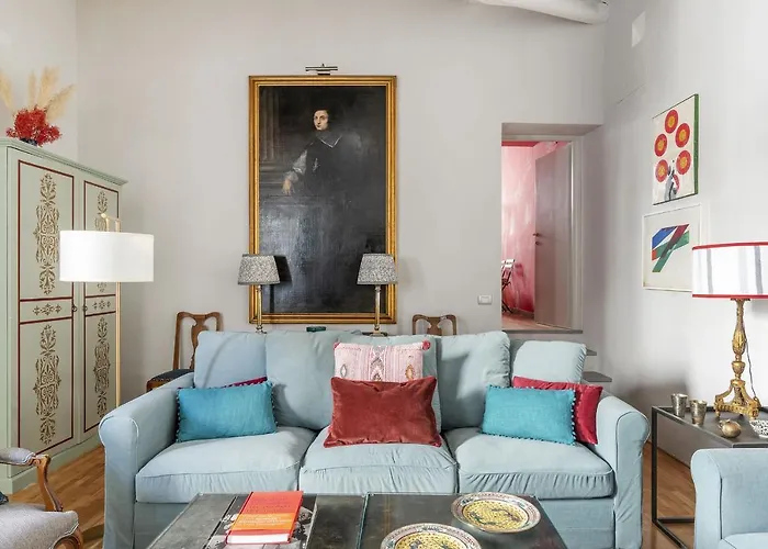 Casa Pace, A Burghesius Roma